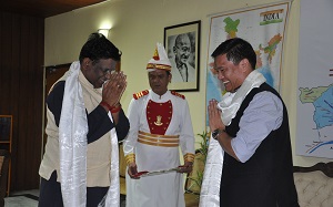 The Governor of Arunachal Pradesh Shri V. Shanganamuthan with The Chief Minister of Arunachal Pradesh Shri Pema Khandu at Raj Bhavan, Itanagar on 13th October 2016.